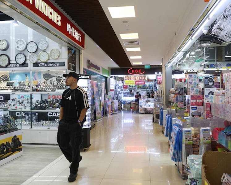 Woodlands shopkeepers lament slow business as easier border crossing draws more shoppers to JB