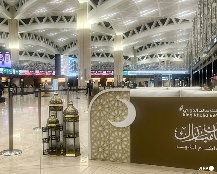 Singaporeans in Middle East asked to indicate interest in 'assisted departure' amid airport closures