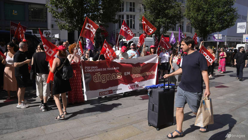 H&M workers strike for higher pay across Spain, shutting down stores