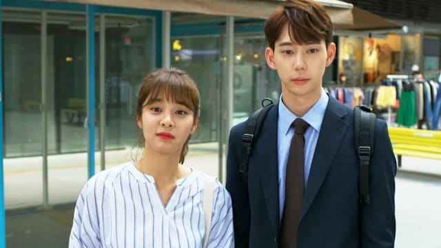 明日也晴朗（第27集）：智恩怀疑荷妮就是水晶