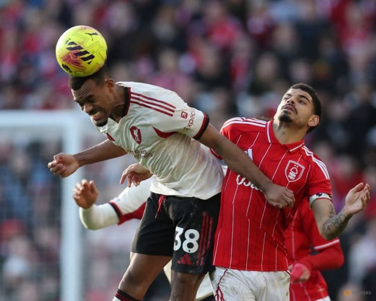 Lacklustre Liverpool snatch late win at Forest