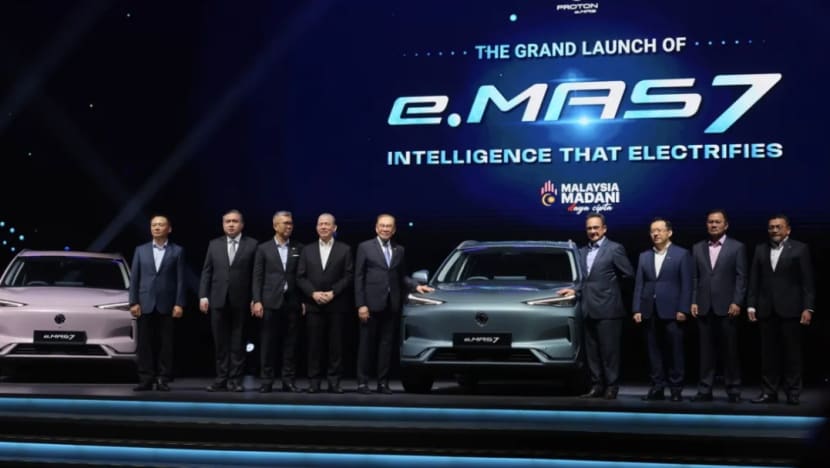 Proton lancar kenderaan elektrik pertama