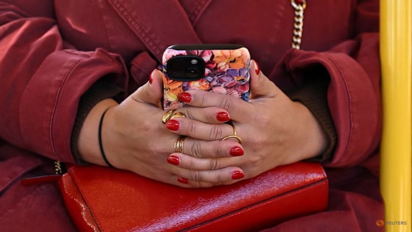 Tech firms must block unsolicited nude images under new UK rules