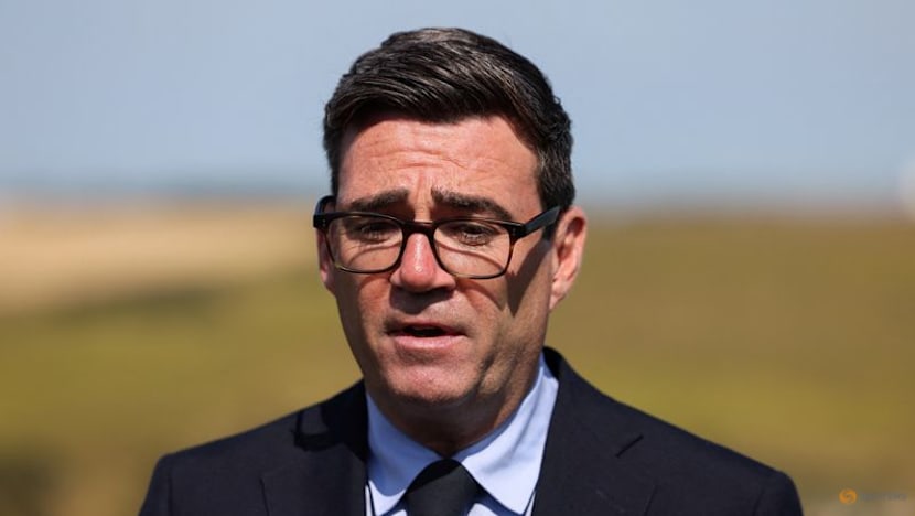 UK PM to chair emergency meeting on heatwaves, drought