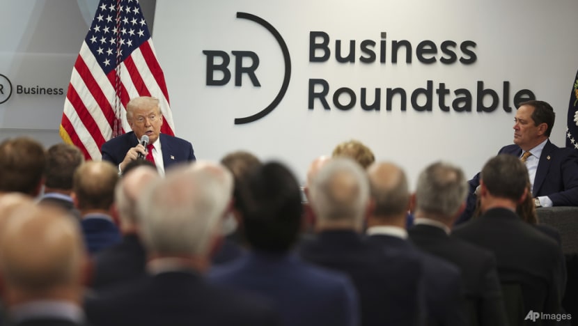 Trump defends tariffs, meets corporate America as economic fears nip stocks Trump defends tariffs, meets corporate America as economic fears nip stocks