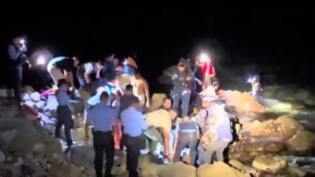 加勒比海岛飞机失事，知名音乐家等12人遇难