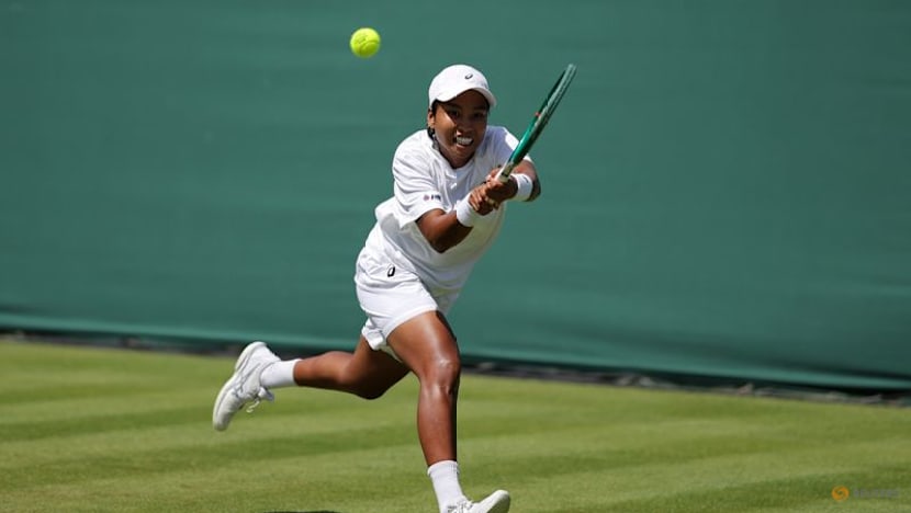 Sinner and Sabalenka answer doubters, grim day for British hopes