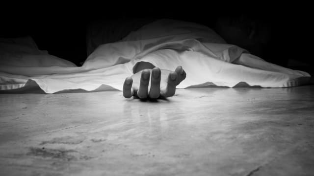 越堤族上班途中遇车祸 撞灯柱头部重伤身亡