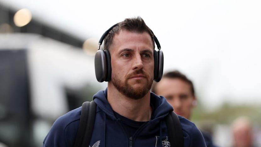 Tottenham sign veteran goalkeeper Dubravka
