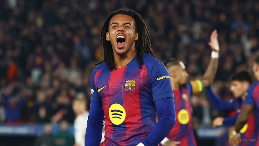 Kounde headers give Barcelona 2-1 win over Frankfurt