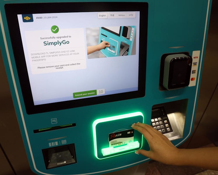 Commentary: SimplyGo Ez-link woes — why contactless card payments haven't taken off in S'pore as they have elsewhere