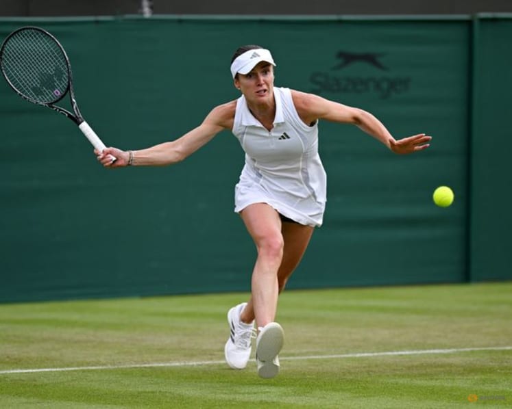 Svitolina crashes to fellow Ukrainian Snigur in Wimbledon opener