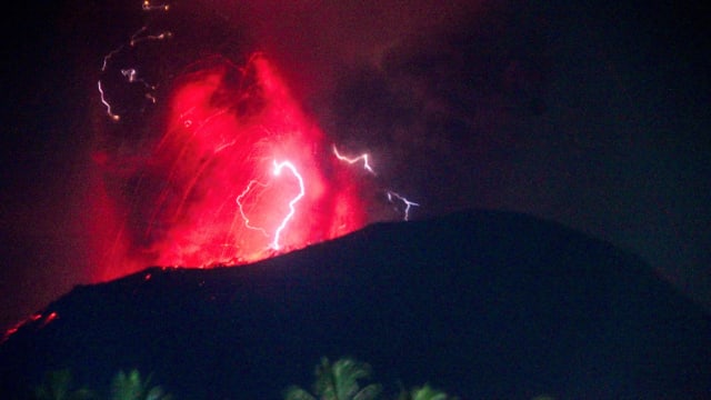 印尼伊布火山今天三度爆发