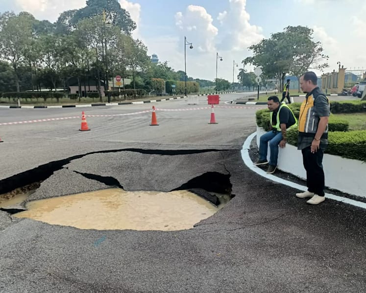 Sinkhole opens up in front of KL airport's VIP complex 