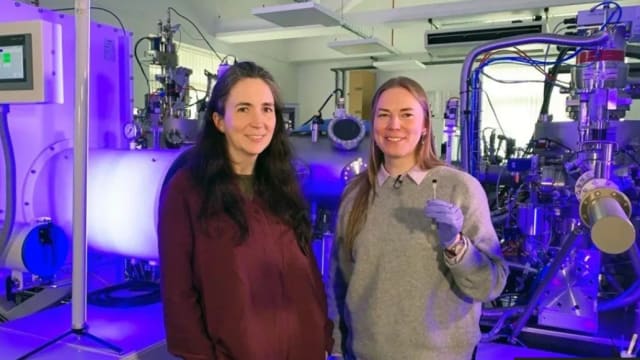 英国科学家制造小提琴显微图像 相信是“世界最小提琴”