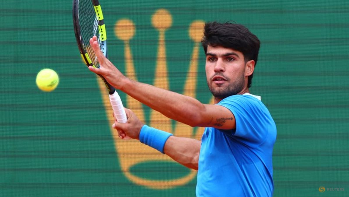 Alcaraz awaiting test results with French Open defence at risk