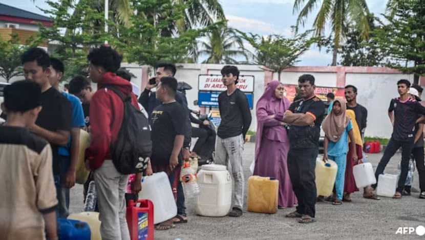 Mangsa banjir Indonesia kecewa bantuan lambat tiba