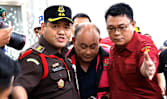 Mantan Kepala BGN Dadan Hindayana ditahan Kejagung, dua eks wakil kepala ikut diperiksa