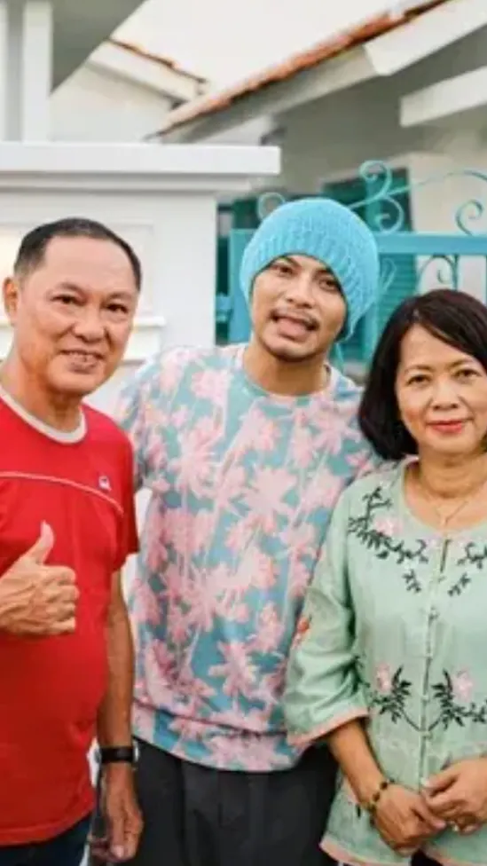 儿子卷网红猝死命案，黄明志父亲：帮不上忙……