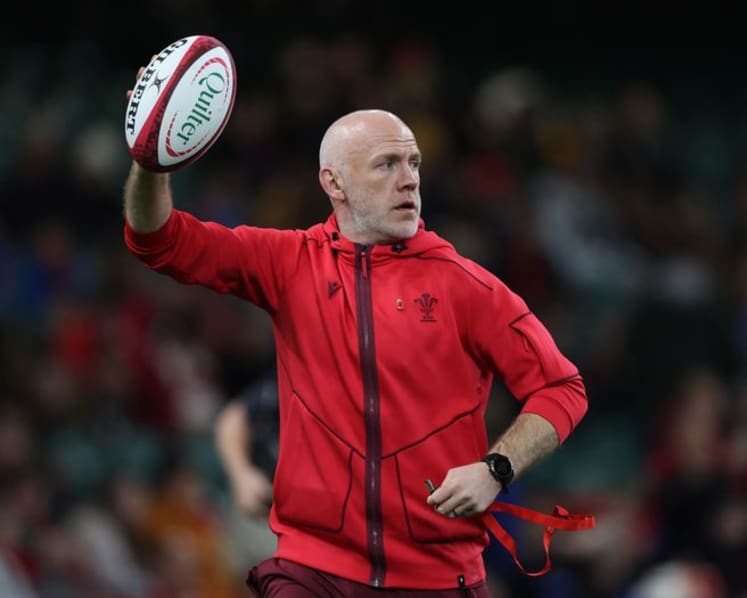 Wales change four as Tandy calls for better discipline v France
