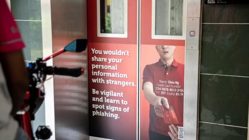 Penipuan perisian hasad S$8 juta: 5 orang didakwa memberi Singpass, akaun bank untuk pengubahan wang haram Penipuan perisian hasad S$8 juta: 5 orang didakwa memberi Singpass, akaun bank untuk pengubahan wang haram