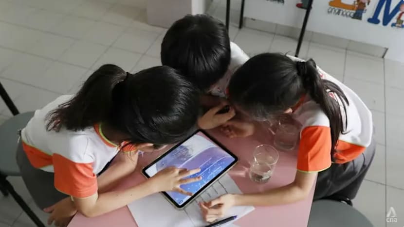 Penggunaan AI di sekolah SG sesuai usia, tumpu kepada pembelajaran, bukan jalan pintas: Desmond Lee