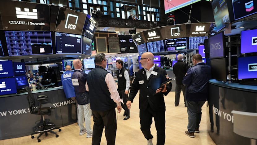 US stocks drop again as bond yields jump