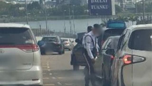 新山交警被指索“咖啡钱” 马国警方驳斥遥言寻发帖人