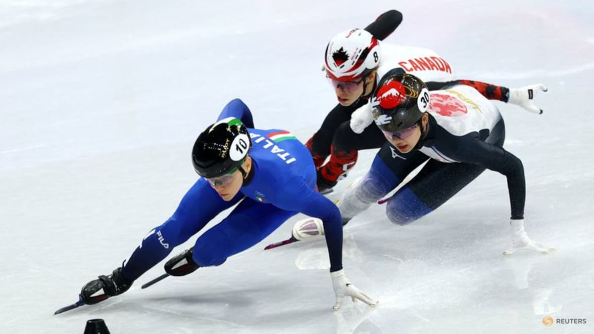 Short track-Italy's Fontana edges closer to historic 14th medal
