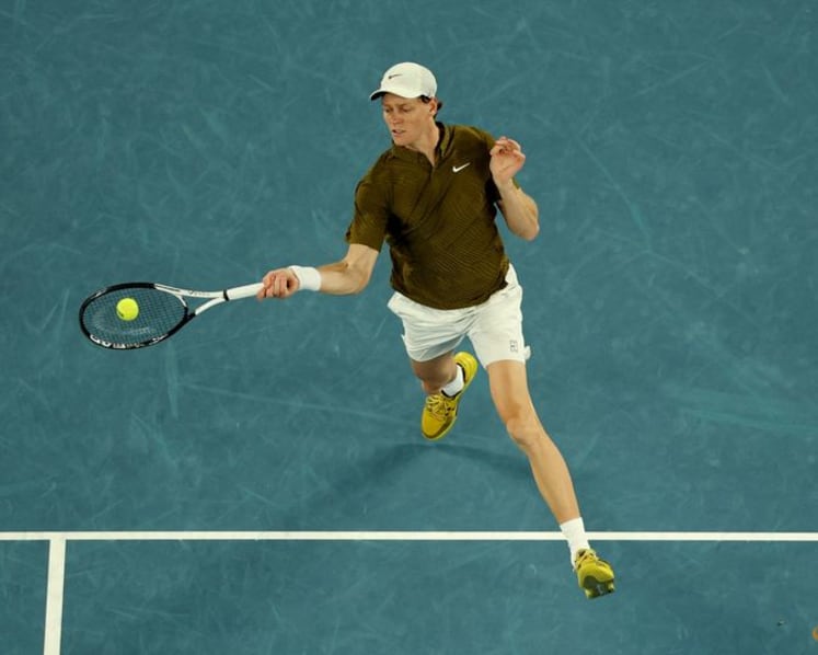Sinner extends Shelton stranglehold, books Djokovic showdown in semis