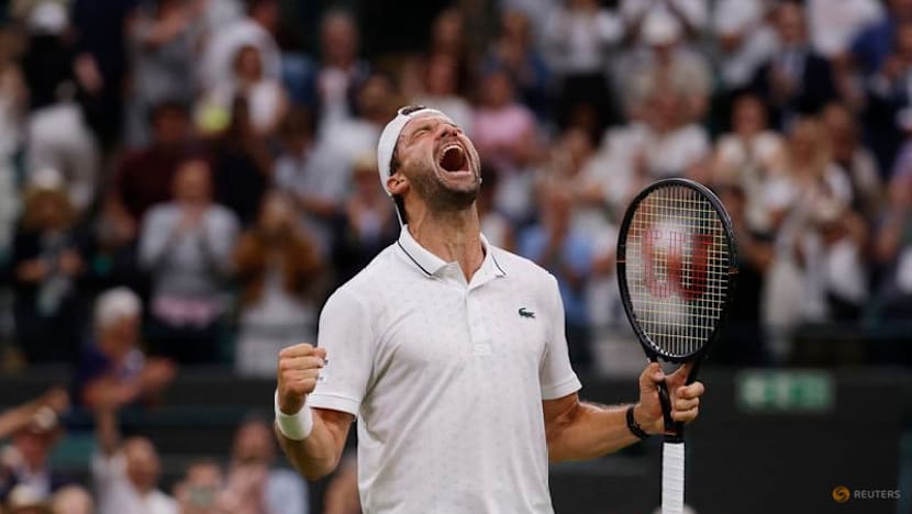 Fear is not a friend: Dimitrov banishes demons to stun Mensik