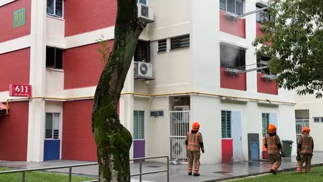 宏茂桥组屋单位发生火患