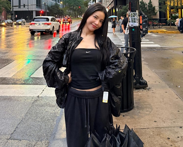 Mamamoo's Solar reveals she was recently attacked in Los Angeles, hit by a chair