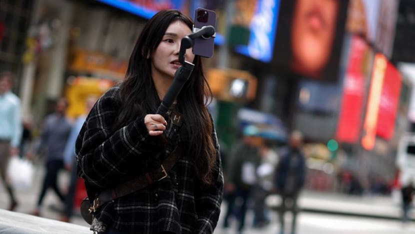 Commentary: Banning TikTok won’t solve social media’s foreign influence, teen harm and data privacy problems