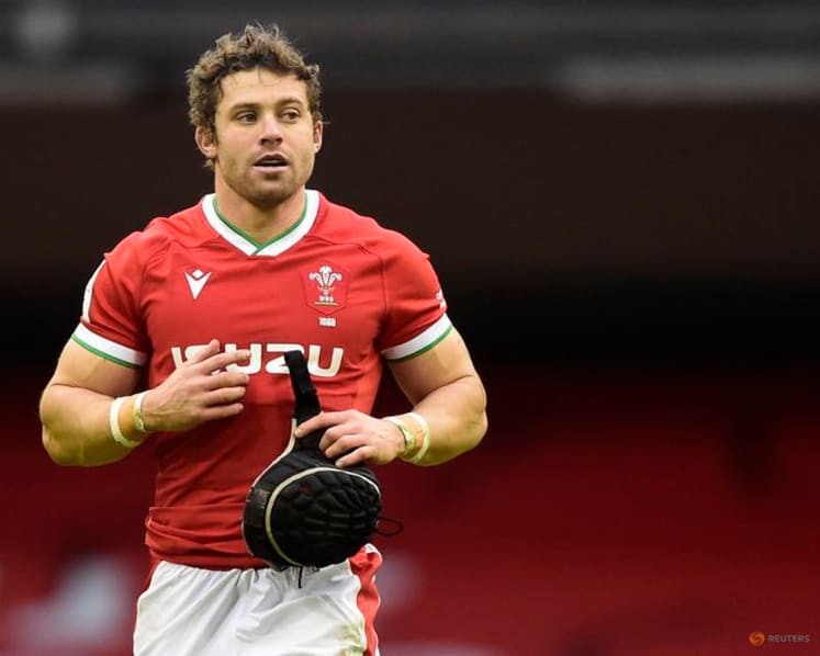 Former Wales fullback Halfpenny to retire at end of season