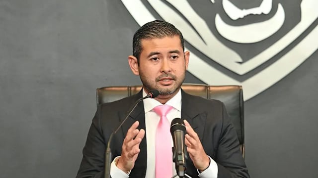 柔佛摄政王不担心出售狮城土地或涉数十亿元税费 “很乐意在新马缴税”