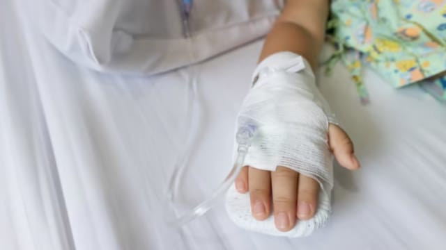 近来有越来越多孩童感染腺病毒 出现流感症状