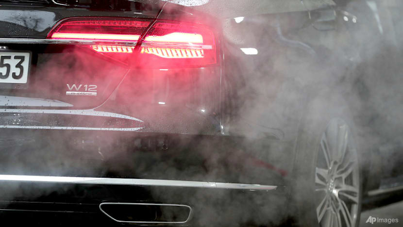 EU moves to ease 2035 ban on internal combustion cars as auto industry faces headwinds