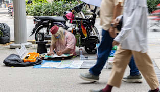 The former Singapore para-athlete who now sells art on the streets of Kuala Lumpur