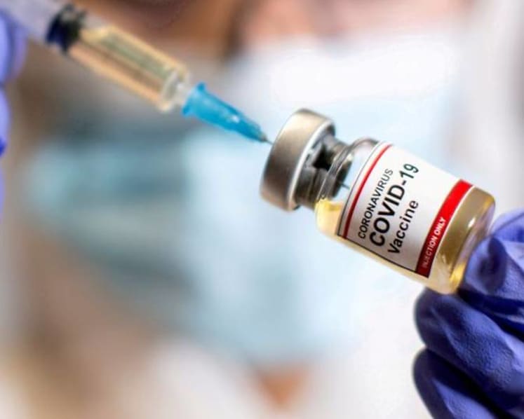 Should I take the COVID-19 vaccine if I have allergies? Anaphylaxis is rare, say experts