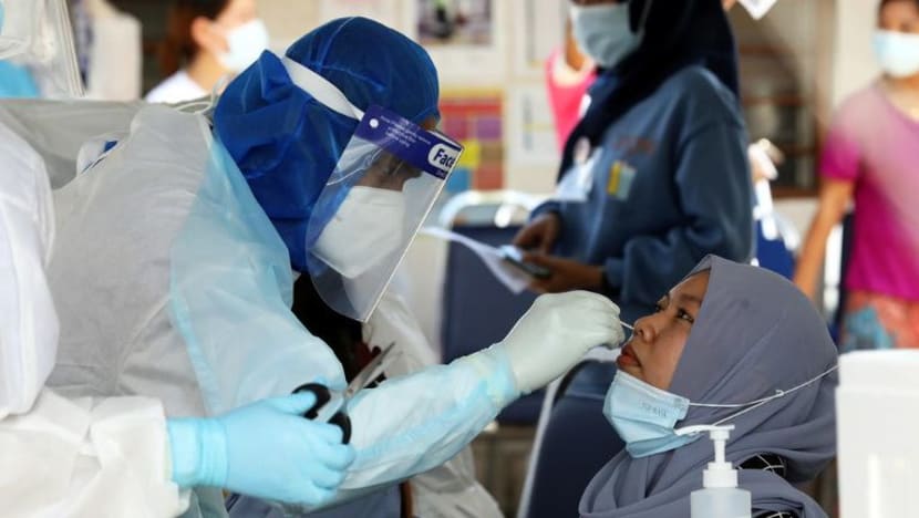 Malaysia mula saringan COVID-19 terhadap pekerja warga asing 1 Dis Malaysia mula saringan COVID-19 terhadap pekerja warga asing 1 Dis