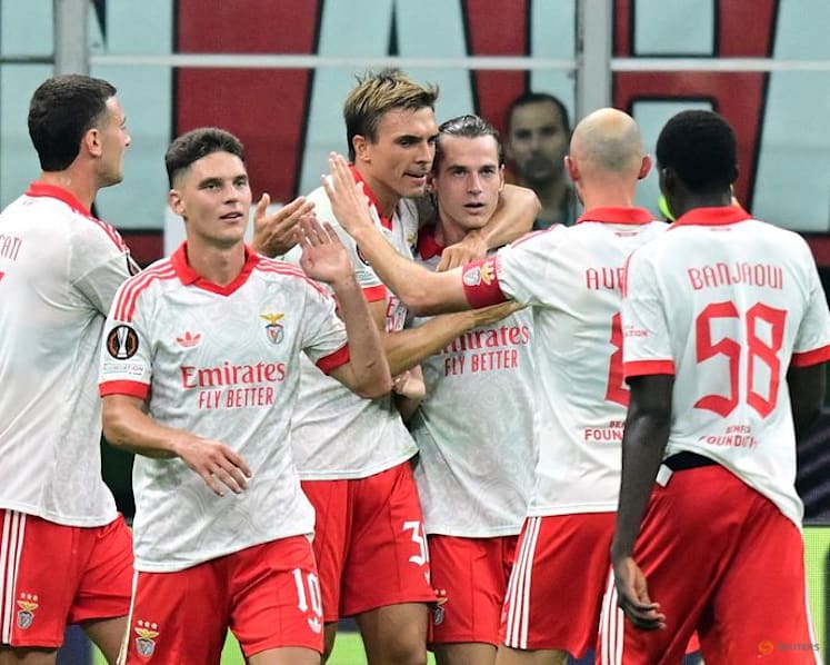Benfica earn win in Milan as Sunderland celebrate historic night