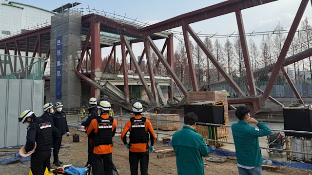 韩国光州市图书馆工地钢架坍塌 已造成一人身亡