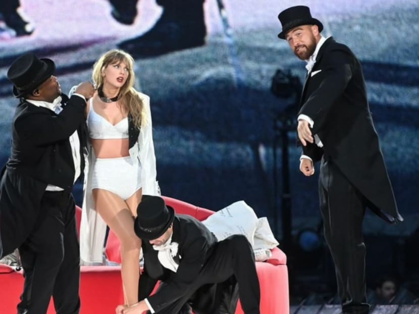 Taylor Swift brings out boyfriend Travis Kelce for a surprise segment at London Eras Tour date Taylor Swift brings out boyfriend Travis Kelce for a surprise segment at London Eras Tour date