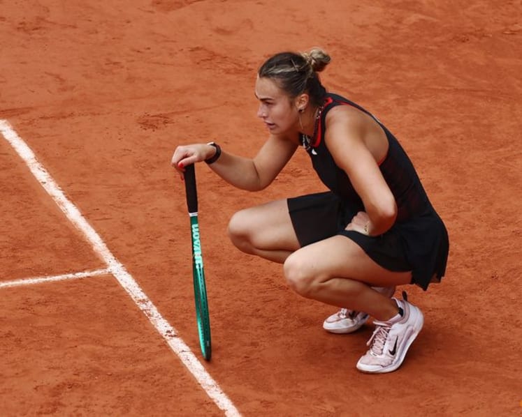 Shnaider takes lessons from Sabalenka's Paris struggles to reach semis