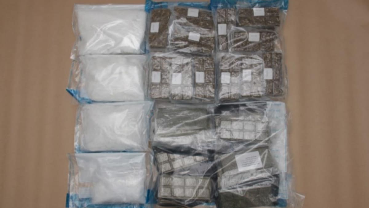 Man arrested over attempted smuggling of over 3.2kg of cannabis, 1.7kg of Ice at Woodlands Checkpoint