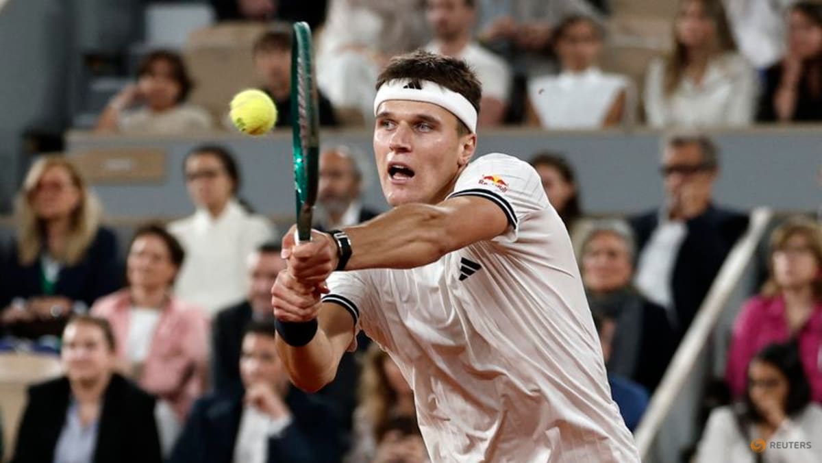 Teen sensation Fonseca exits French Open with new conviction