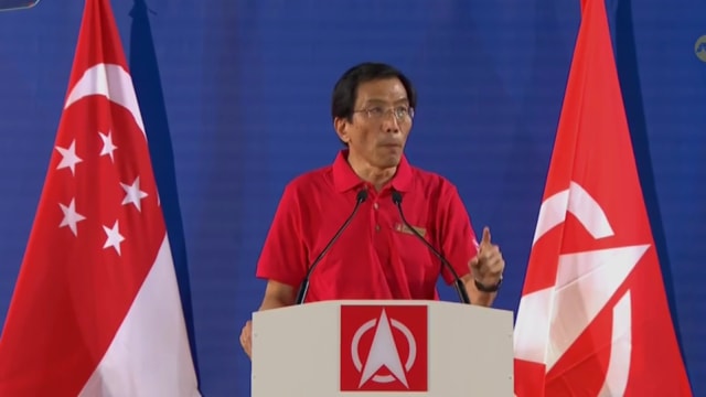 【GE2025】新加坡民主党在蔡厝港体育场举行群众大会 为竞选团队争取支持