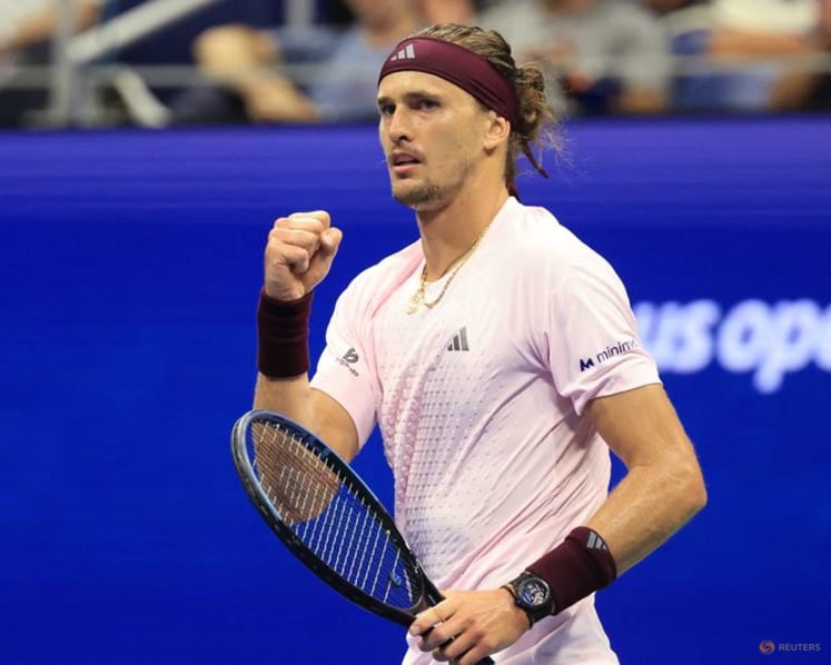 Zverev survives Halys scare to reach US Open third round