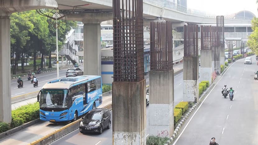 Tiang-tiang monorel Jakarta mangkrak 18 tahun, bagaimana cara Gubernur Pramono bereskan?